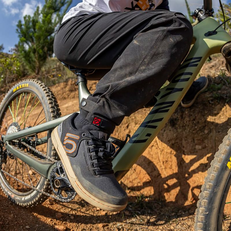 Buty rowerowe platformy damskie adidas FIVE TEN Freerider Pro Canvas W grey six/grey four/impact orange 12