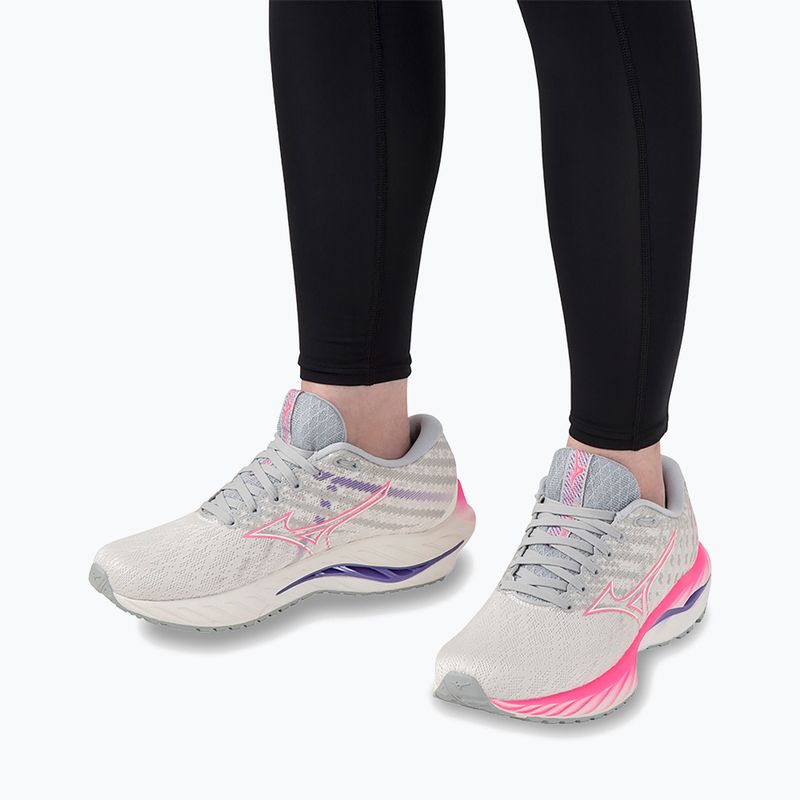 Buty do biegania damskie Mizuno Wave Inspire 19 snow white/ hi vis pink/ purple punch 9