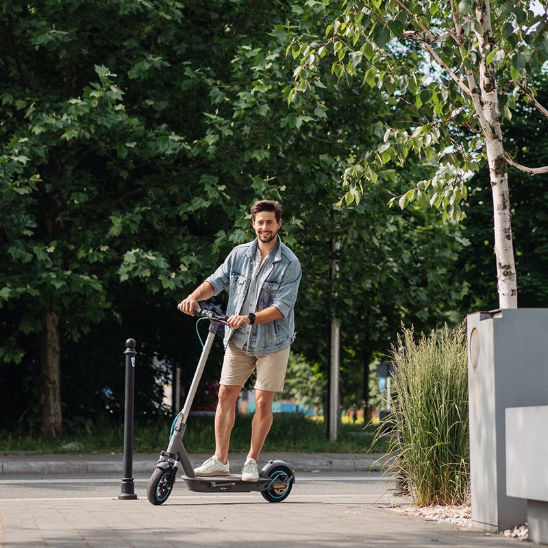 Hulajnoga elektryczna Motus Scooty 10 Plus 2022 11