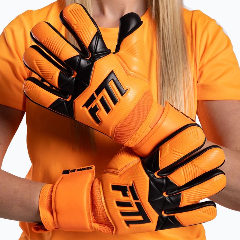 Rękawice bramkarskie Football Masters Varis X orange fluo 2